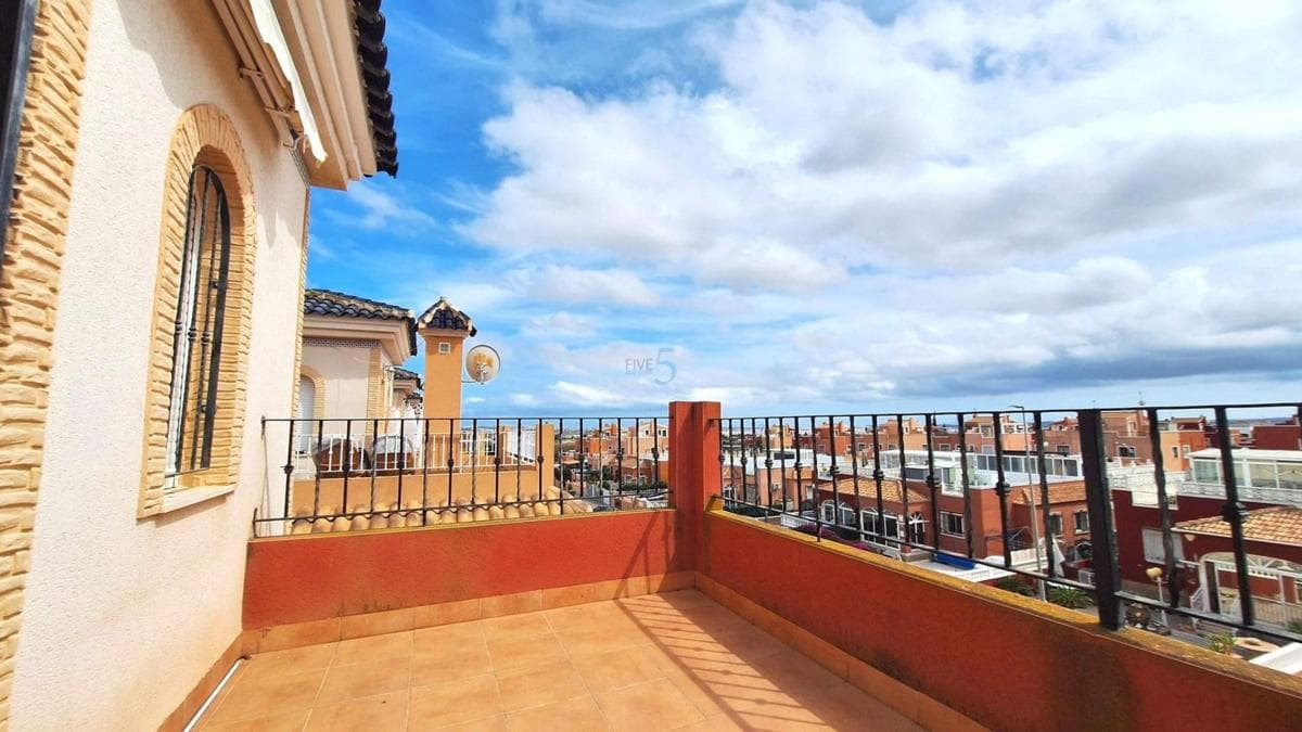Propiedades en venta y alquiler en España photo 3