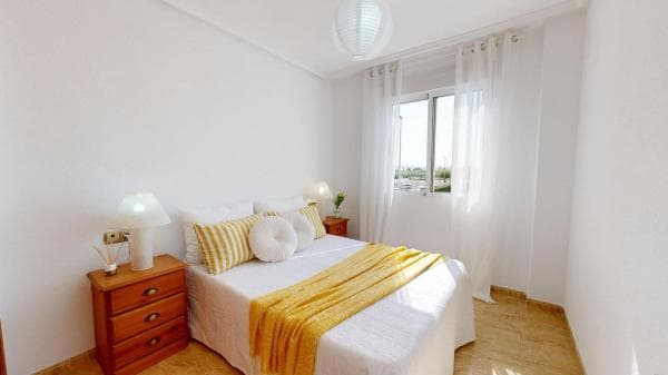 Venta de piso en Piso en Calle la Paz, Los Montesinos, Los Montesinos
thumbnail 1