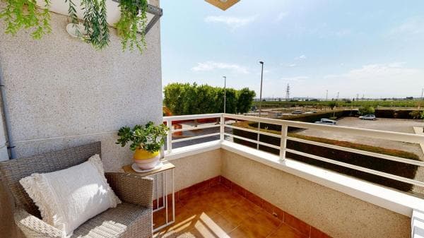 Venta de piso en Piso en Calle la Paz, Los Montesinos, Los Montesinos
thumbnail 2