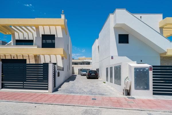 Casa o chalet independiente en Calle la Herrada s/n, Los Montesinos thumbnail 1