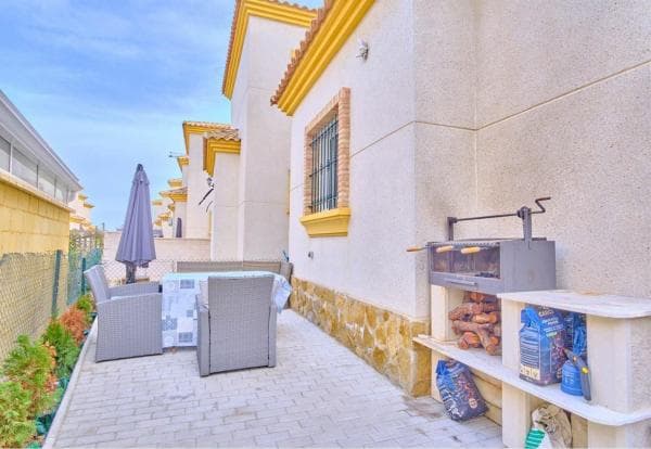 Chalet adosado en Calle Romero, 36, Los Montesinos thumbnail 2