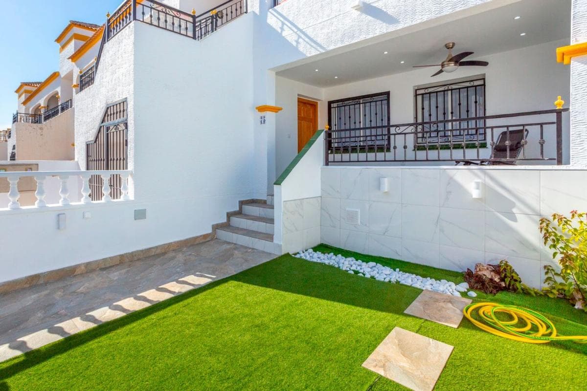 Venta de piso en Piso en Calle Albaricoquero, 75, Desamparados-Hurchillo-Torremendo, Orihuela, Orihuela
photo 2