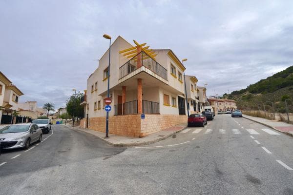 Sale of flat in Piso en Calle Aljibes, 4, Desamparados-Hurchillo-Torremendo, Orihuela, Orihuela
photo 1