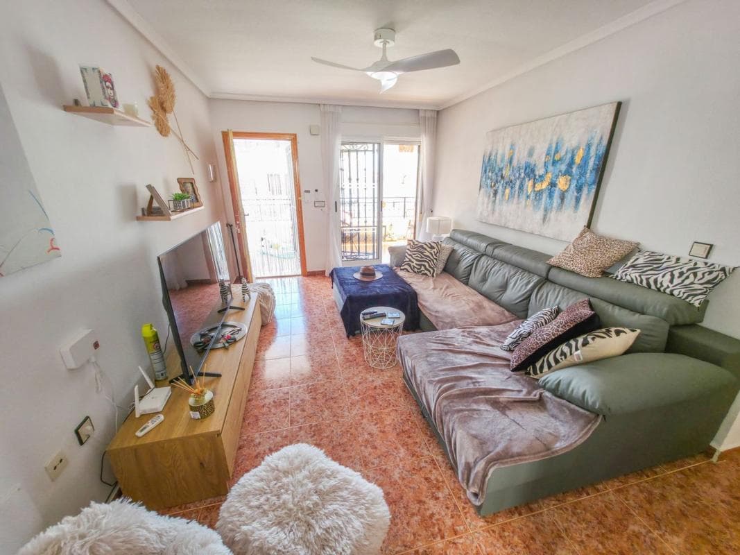 Sale of apartment in Piso en Calle Melocotonero, Desamparados-Hurchillo-Torremendo, Orihuela, Orihuela
photo 4