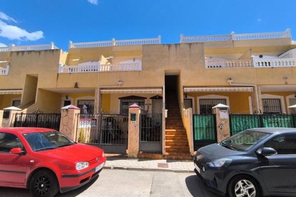 Venta de piso en Piso en Calle Mayor, Molins-Campaneta-San Bartolomé, Orihuela, Orihuela
photo 1