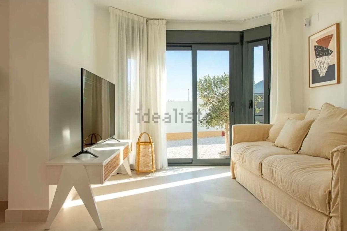 Propiedades en venta y alquiler en España photo 2