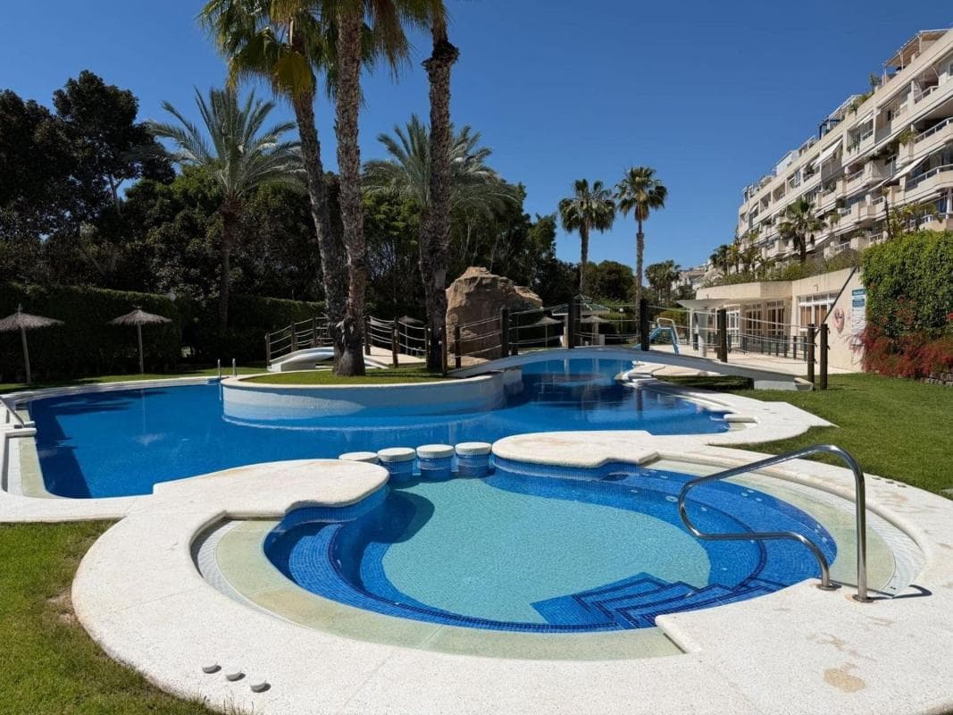 Venta de piso en Piso en Avenida Pintor Fernando Soria, Alicante Golf, Alicante / Alacant, Alicante / Alacant
photo 2