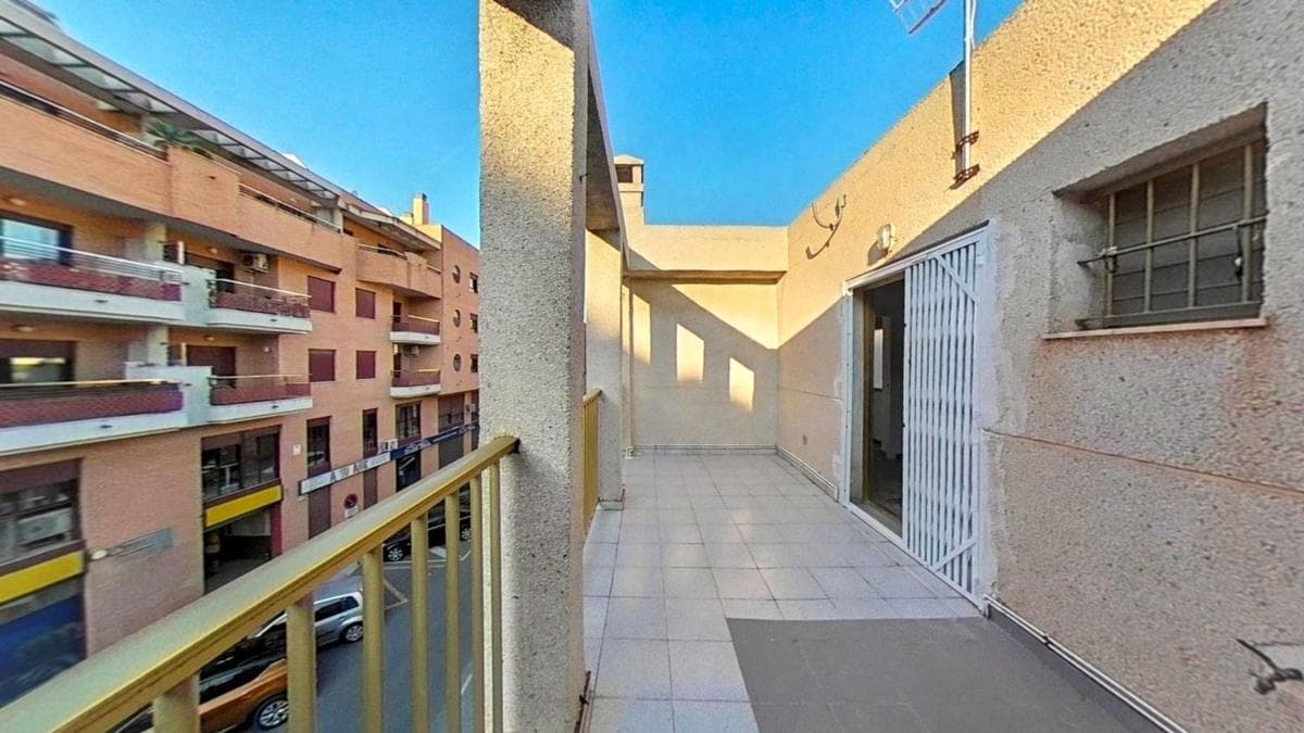 Propiedades en venta y alquiler en España photo 2
