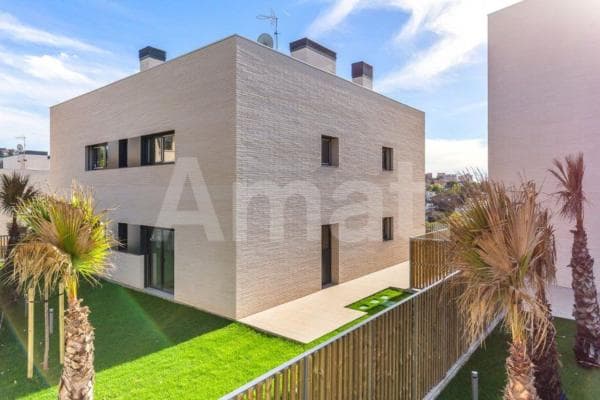 Promoción Els Garrofers – Solanes obra nueva en Sant Just Desvern photo 1