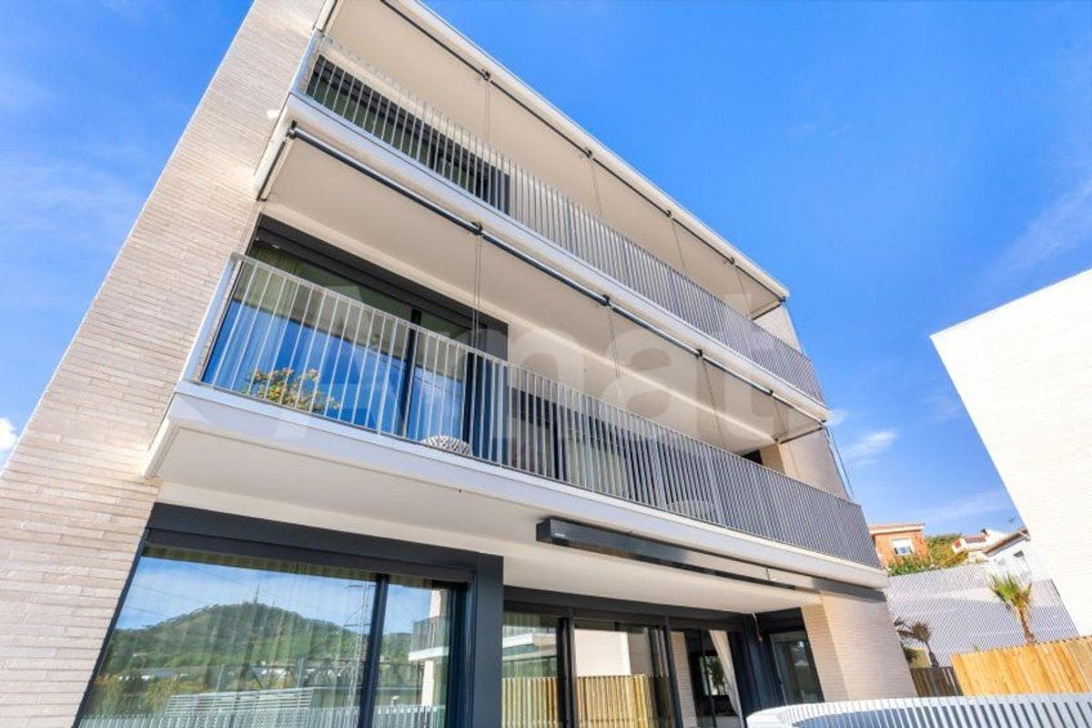 Obra nueva Els Garrofers – Solanes en Sant Just Desvern (Revista) photo 3