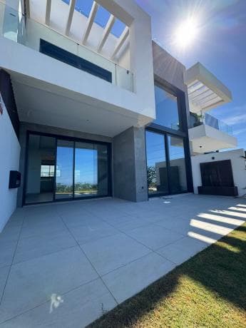 Chalet adosado en The List s/n, Rio Real, Marbella photo 1
