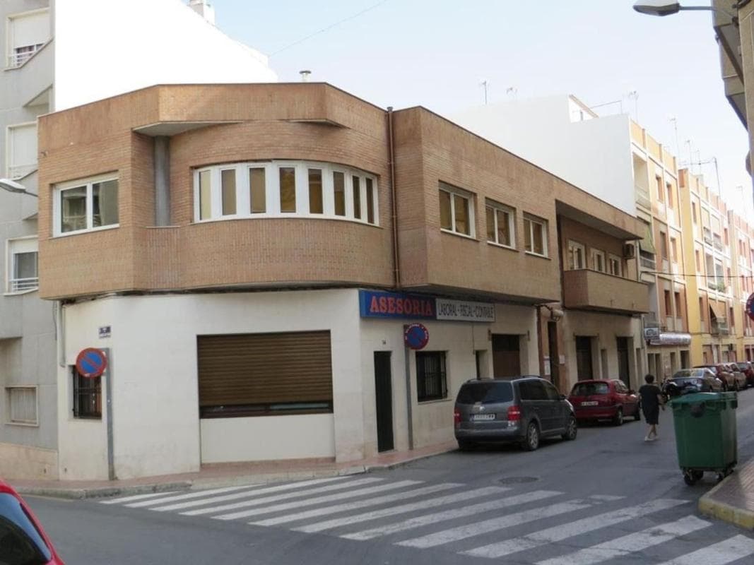 Properties for sale and rent in Spain photo 3