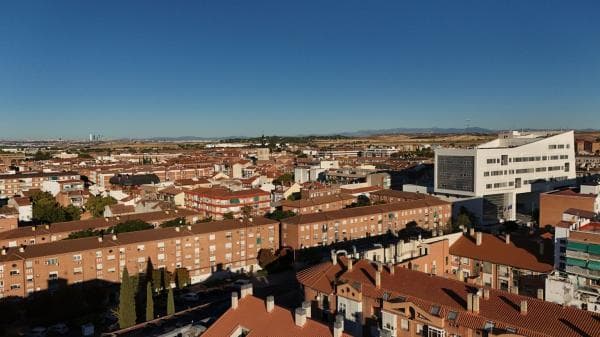 Продажа квартиры на Piso en Alcala, 2, Noreste, Torrejón de Ardoz, Торрехон-де-Ардос
thumbnail 1