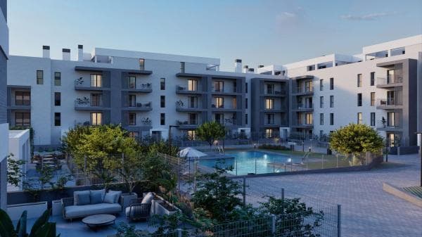 Продажа квартиры на Piso en Calle Mainonides, 3, Nuevo Bulevar, Mairena del Aljarafe, Майрена дель Альхарефе
thumbnail 1