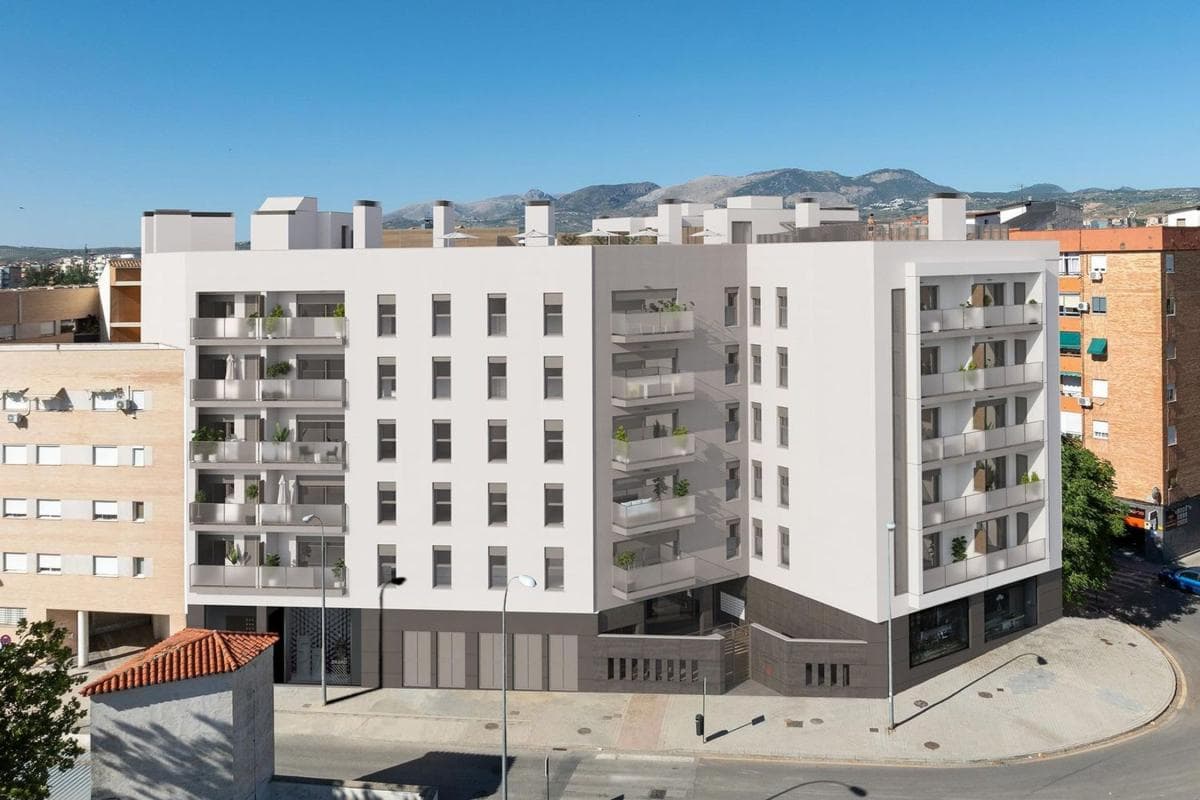 Venta de piso en Piso en Calle Violeta Parra, 124, La Chana, Granada, Granada
photo 3