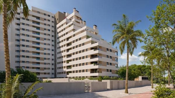 Sale of flat in Piso en Avenida de Andalucía, 16, Gran Plaza - Marqués de Pickman - Ciudad Jardín, Sevilla, Seville
thumbnail 2