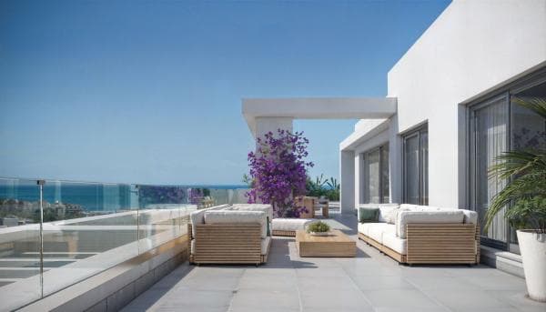 Продажа квартиры на Piso en Calle Torrevigia, 1, La Concha-Resina Golf, Estepona, Эстепона
thumbnail 2