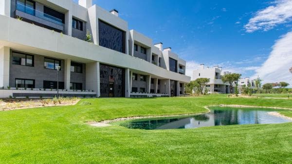 Дуплекс на продажу в Dúplex en Avenida de Luis García Cereceda, 7, La Finca, Pozuelo de Alarcón, Позуэло-де-Аларкон photo 1