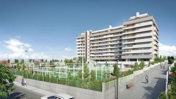 Sale of flat in Piso en Calle Austria, 12, Primera Fase - Nuevo Tres Cantos, Tres Cantos, Three Choirs
thumbnail 1