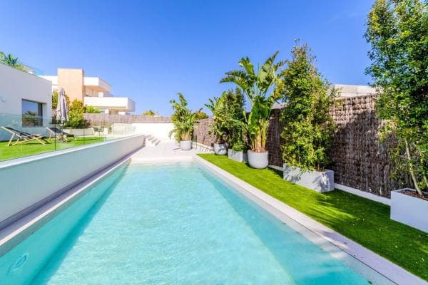 Casa o chalet independiente en Calle Margarita Xirgu, 42, La Plana, Sitges thumbnail 2