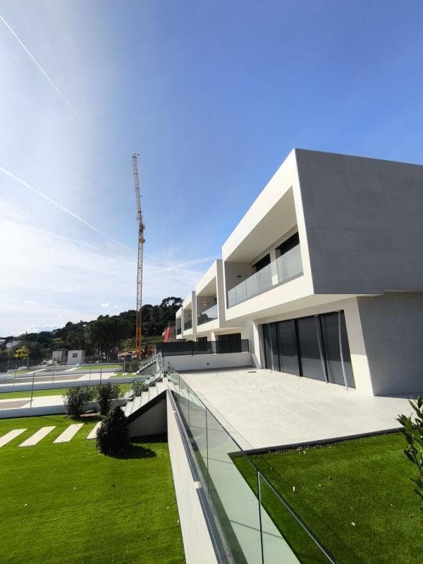 Properties for sale and rent in Spain photo 2