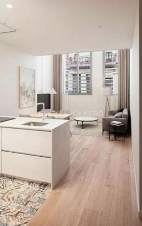 Venta de piso en Piso en El Baix Guinardó, Barcelona, Barcelona
photo 1