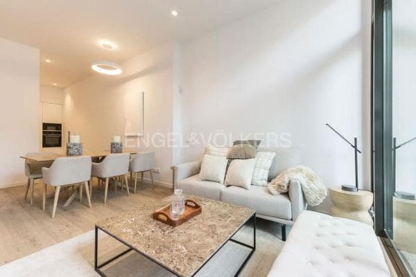 Venta de piso en Piso en La Sagrada Família, Barcelona, Barcelona
photo 1