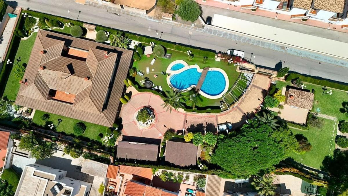 Properties for sale and rent in Spain photo 2