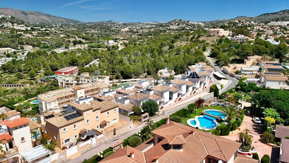Properties for sale and rent in Spain photo 3