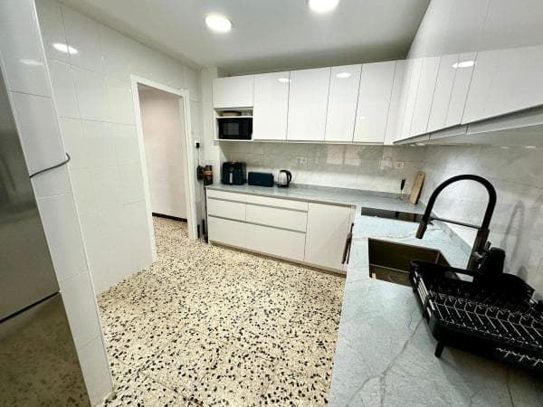 Venta de piso en Piso en Calle Maestro Caballero, Campoamor, Alicante / Alacant, Alicante / Alacant
thumbnail 2