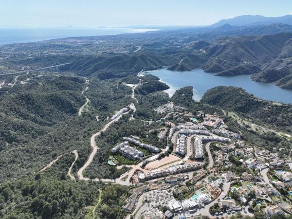 Sprzedaż mieszkania w Piso en Terreno Sau, 12, Istan, Istan
photo 1