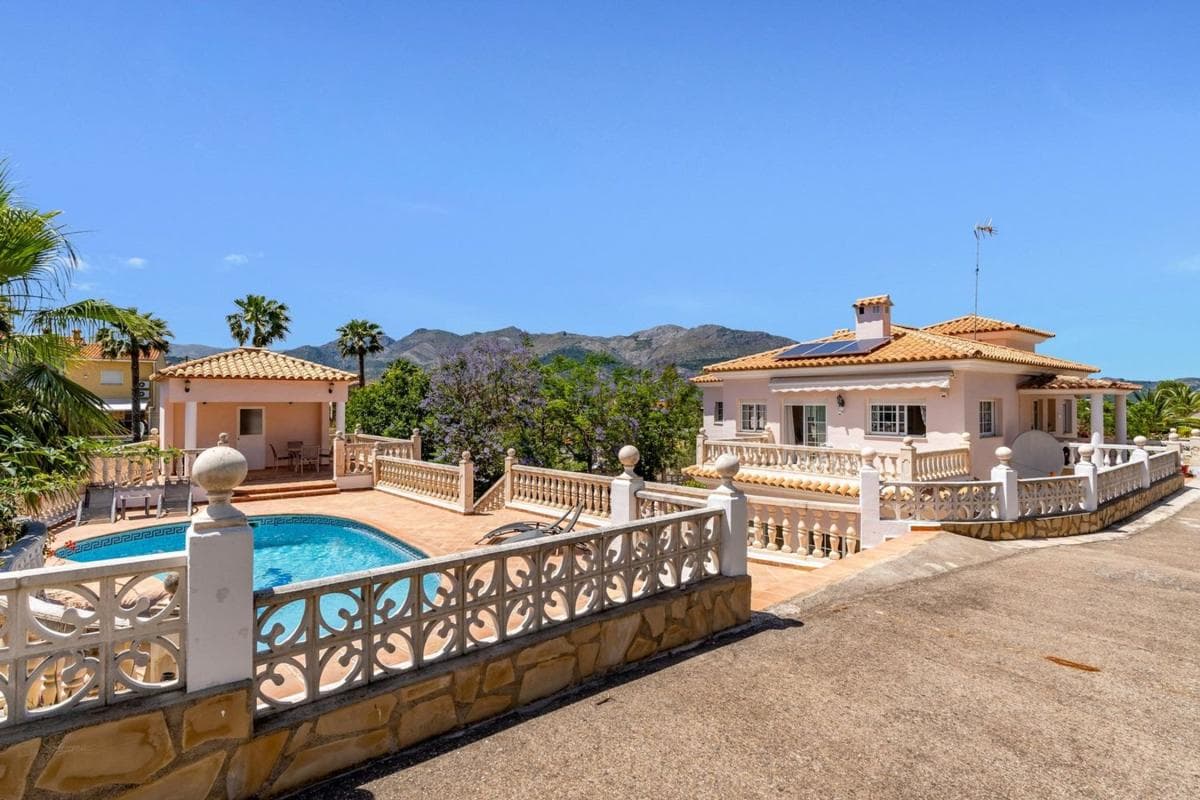 Venta de chalet independiente en Casa o chalet en Calle Llebeig, 6, Bulevar - Puerta Mítica, La Villajoyosa / Vila Joiosa, La Villajoyosa / Vila Joiosa
photo 4