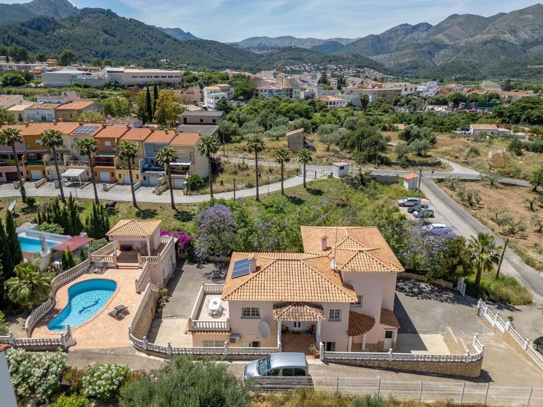 Venta de chalet independiente en Casa o chalet en Calle Llebeig, 6, Bulevar - Puerta Mítica, La Villajoyosa / Vila Joiosa, La Villajoyosa / Vila Joiosa
photo 5