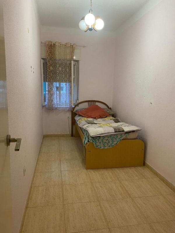 Sale of apartment in Piso en Calle Profesores Hermanos Muñoz, Princesa Mercedes, Alicante / Alacant, Alicante
photo 5