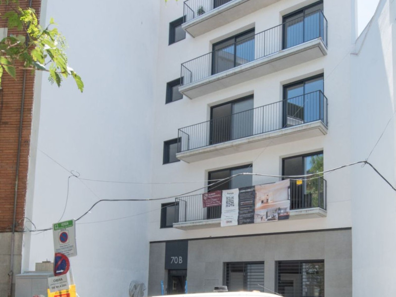 Apartamentos en Venta en Calle Ramon Rocafull, 26, Barcelona