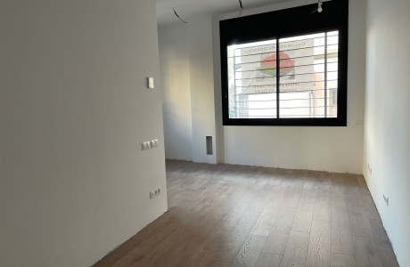 Piso en venta en avenida Calderó, 10