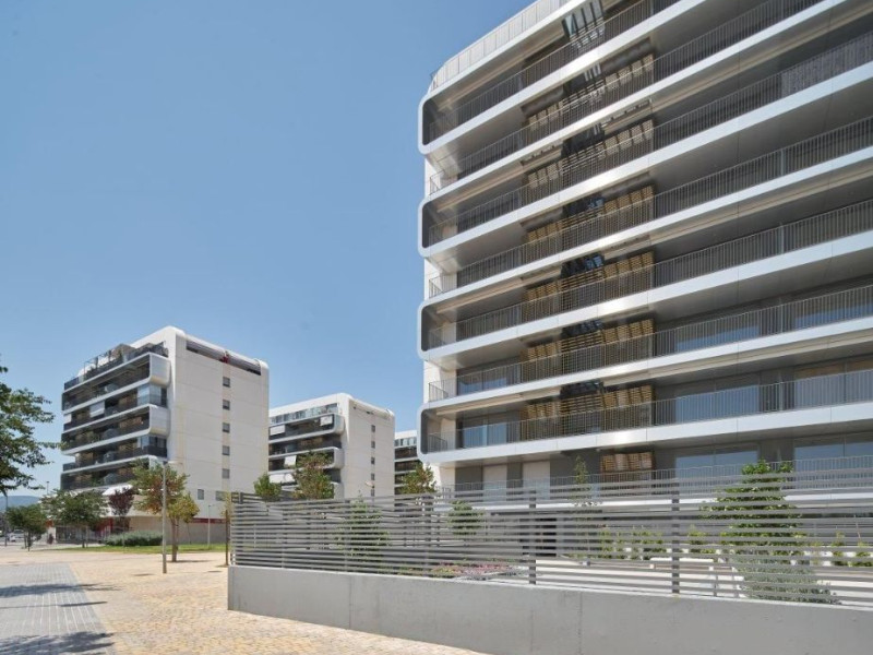 Apartamentos en Venta en Calle Enfermera Nanda Casado Salinas, 8, Distrito Santa Rosa - Valdeolleros