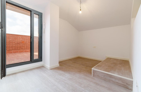 Piso en venta en calle Ramón Otero Pedrayo, 65