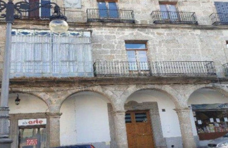 Piso en venta en Calle Obispo Zarranz y Pueyo