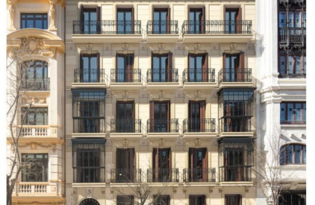 Piso en venta en calle Santa Engracia , 3