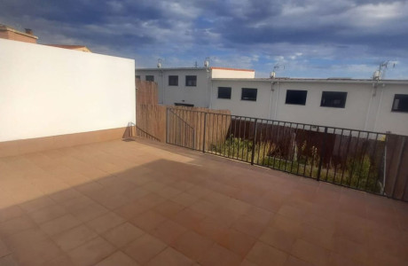 Chalet pareado en venta en calle Germanor, 2