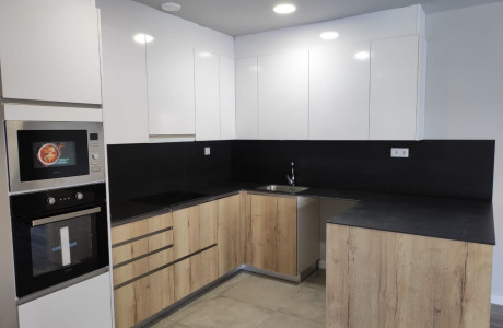 Piso en venta en calle Corts catalanes, 21