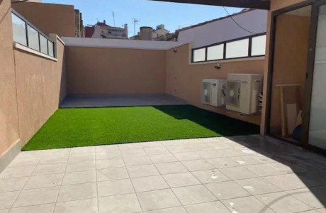 Chalet adosado en venta en avenida Alfons I, 9 -, 17