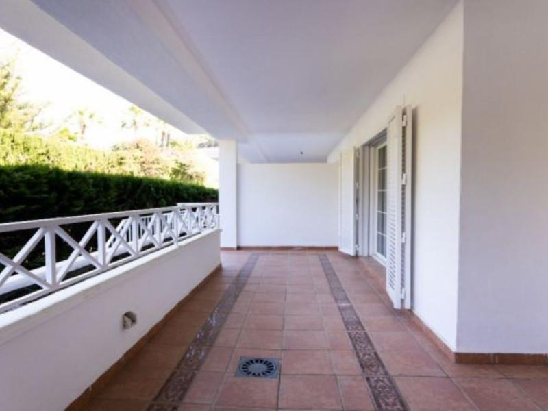 Apartamentos en Venta en Avenida de la Alcudia, Marbella