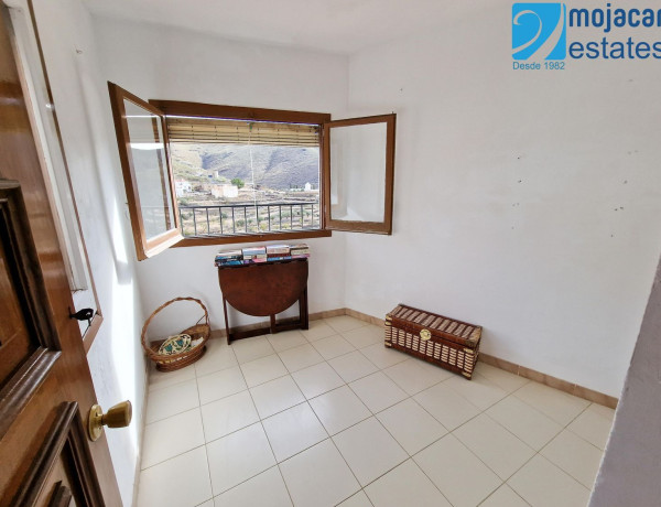 Chalet pareado en venta en calle Santa Maria, 6