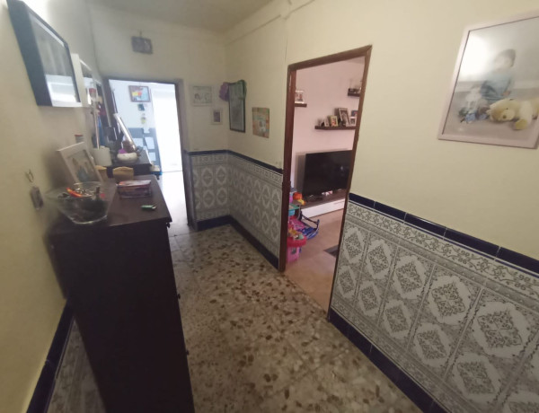 Chalet adosado en venta en Novés