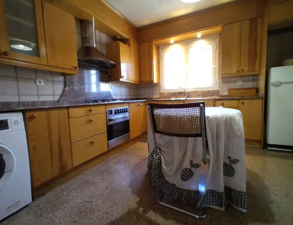 Chalet adosado en venta en calle Formigó, 14