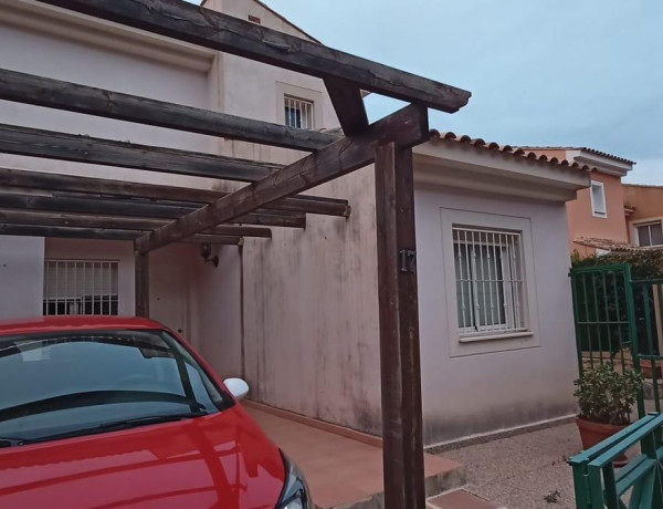 Chalet pareado en venta en Casco urbano