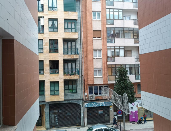 Alquiler de Piso en calle León y Escosura