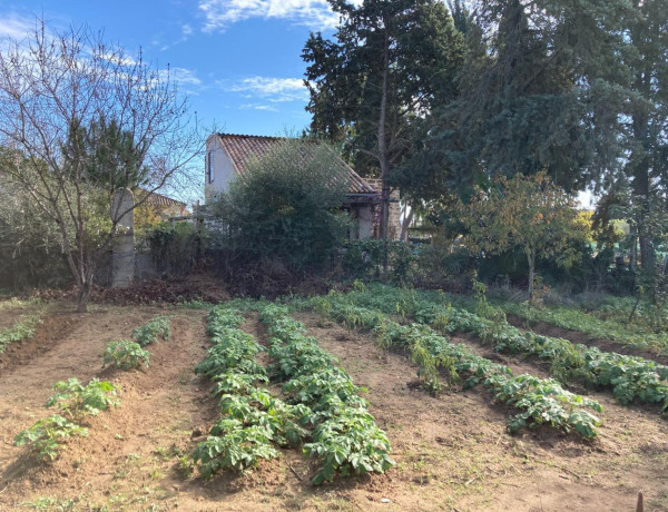 Terreno en venta en calle Rompeserones